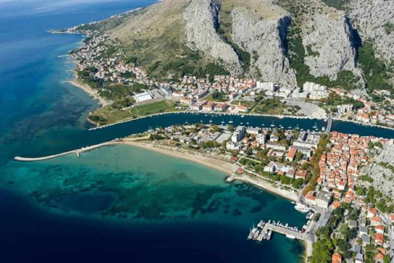 Apartment Luna Omiš Exteriér fotografie