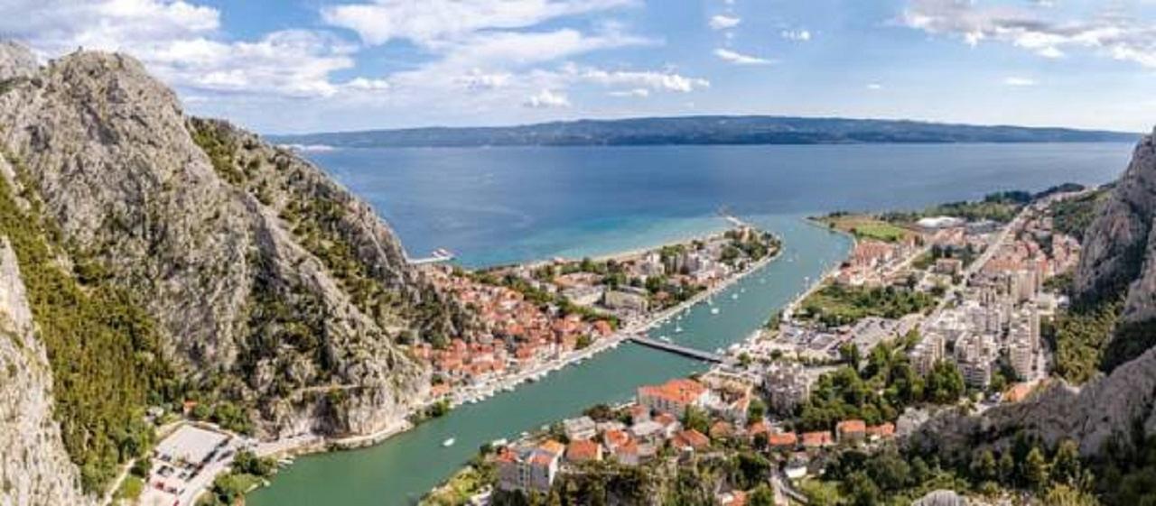 Apartment Luna Omiš Exteriér fotografie